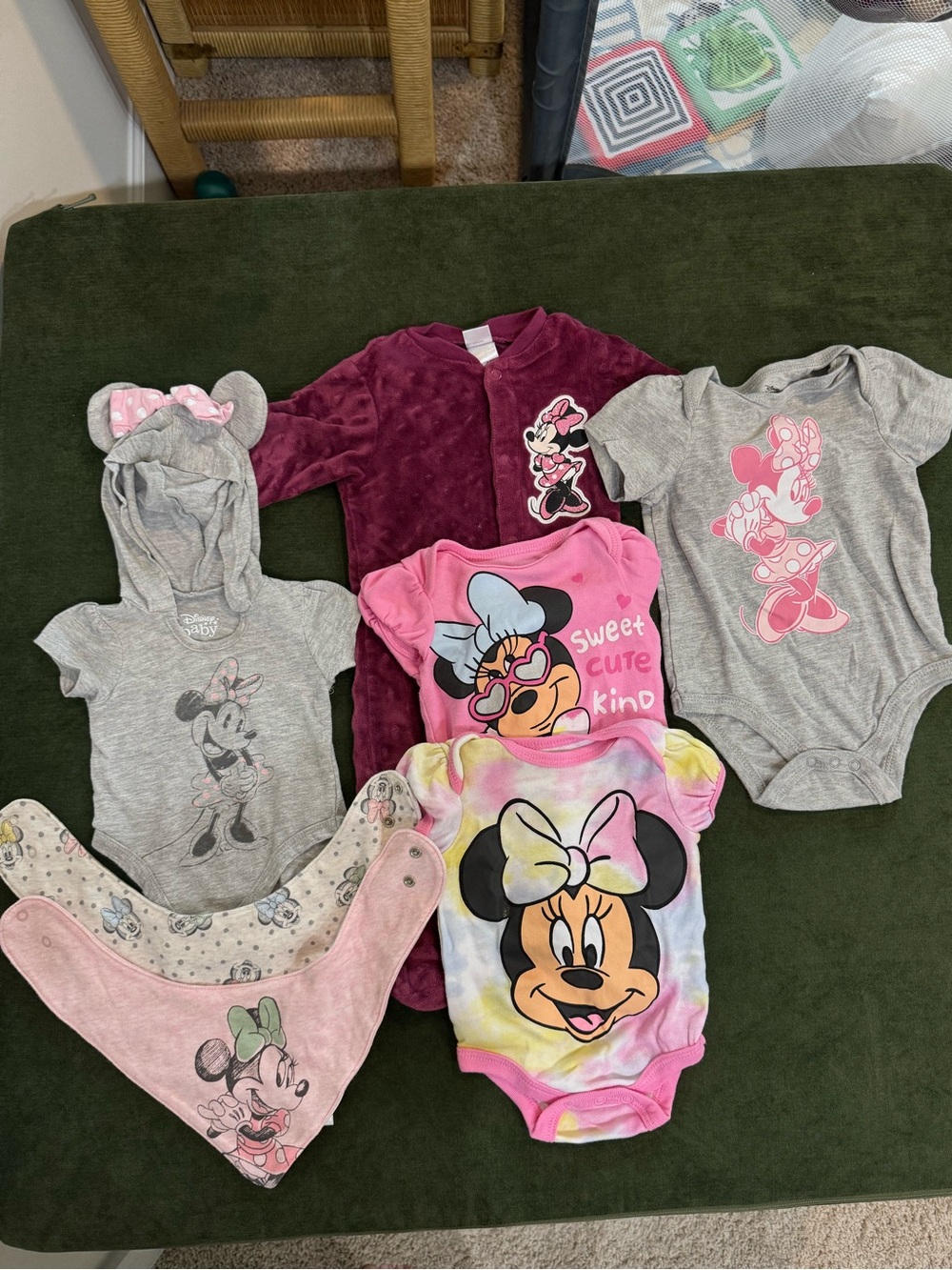 Disney Minnie Mouse Girls' Clothing Set